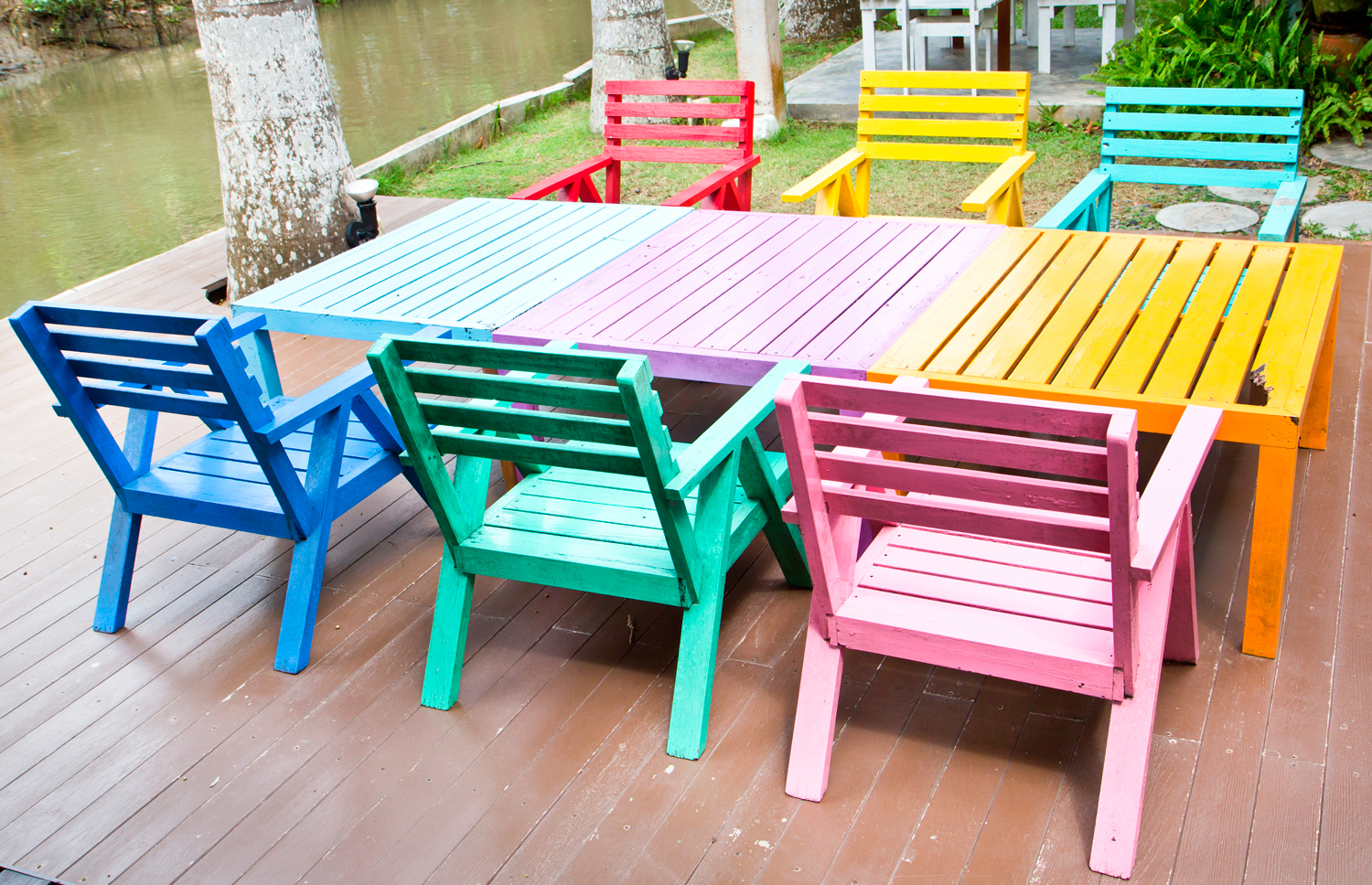 set-giardino-colore-legno-restauo